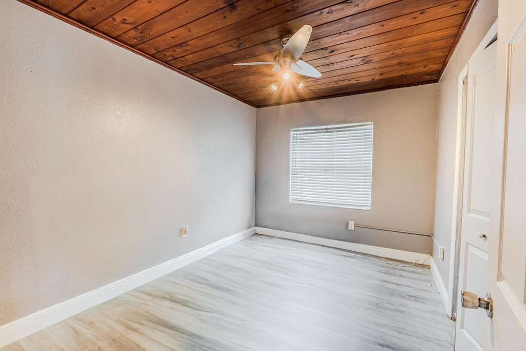 112 W 34th Street - Photo 8