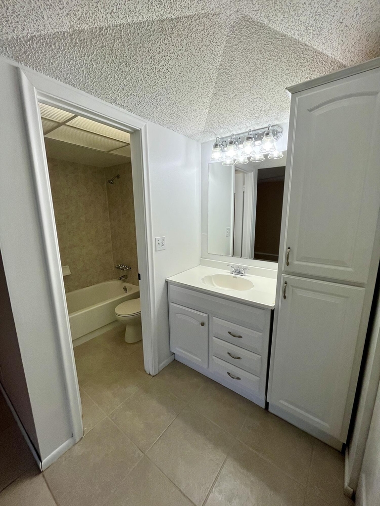 2500 Fiore Way - Photo 13
