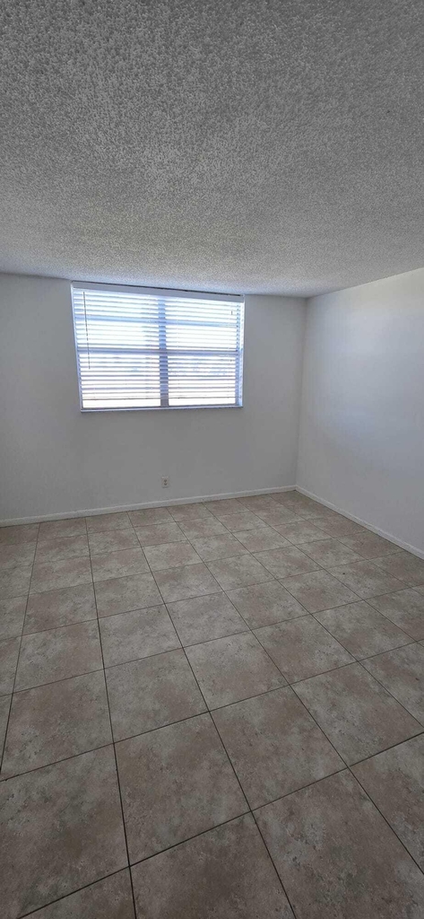 9949 Sandalfoot Boulevard - Photo 12