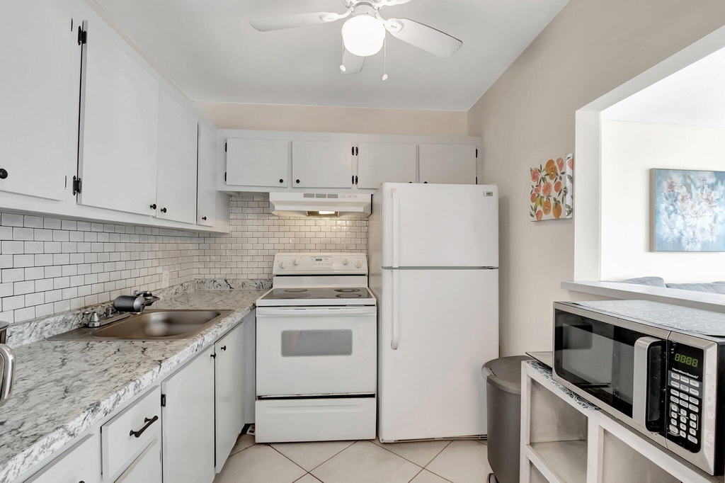 176 Dorset E - Photo 7