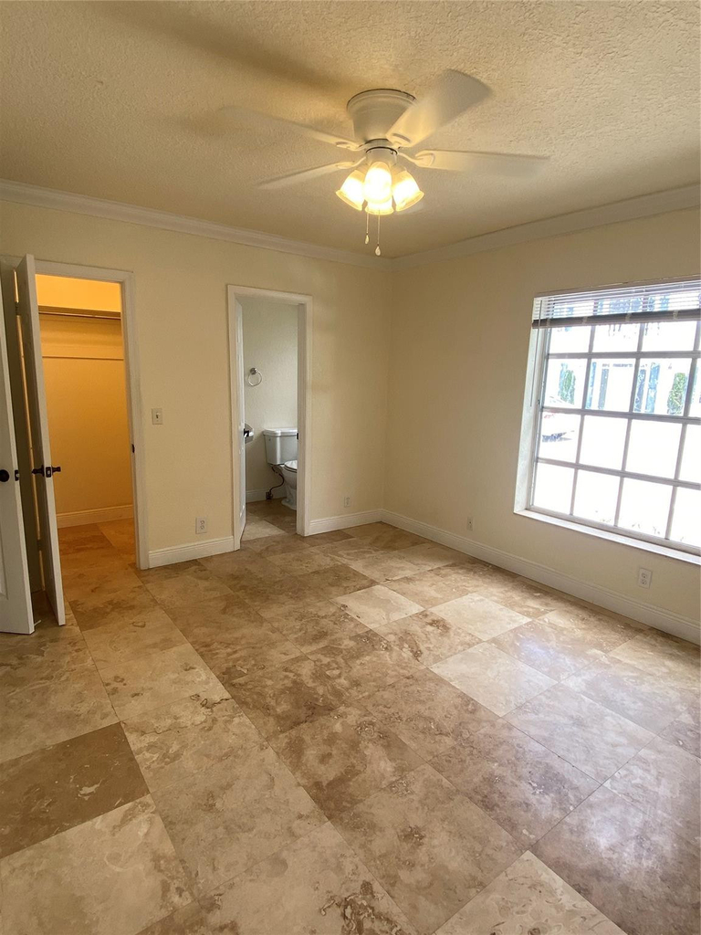 2200 Ne 66th Street - Photo 5