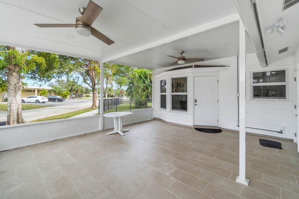 2233 Dock Street - Photo 31