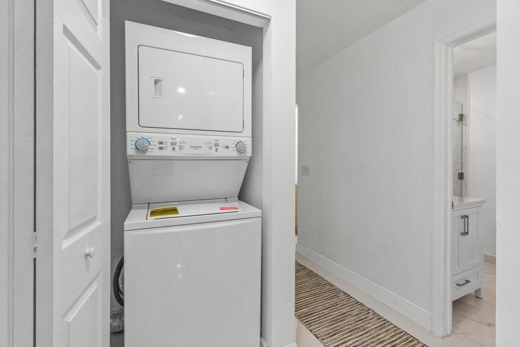 2233 Dock Street - Photo 17