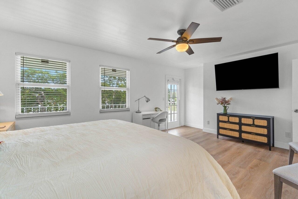 2233 Dock Street - Photo 18