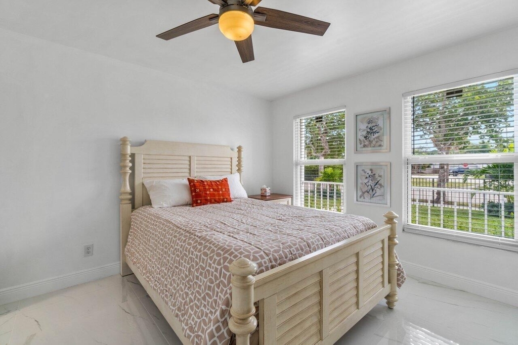 2233 Dock Street - Photo 14