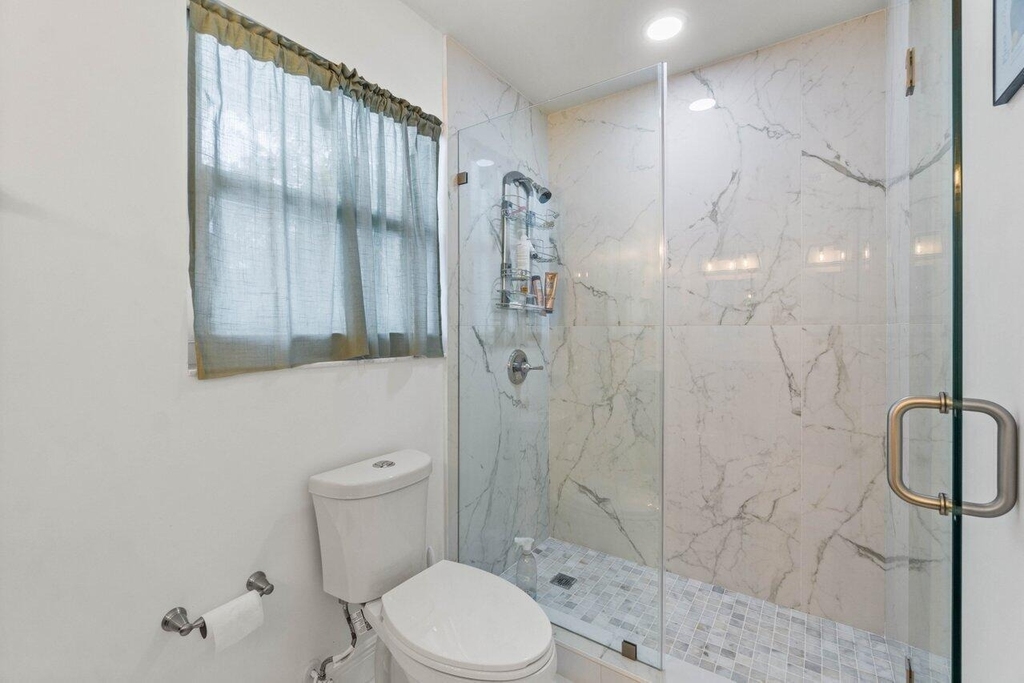 2233 Dock Street - Photo 24