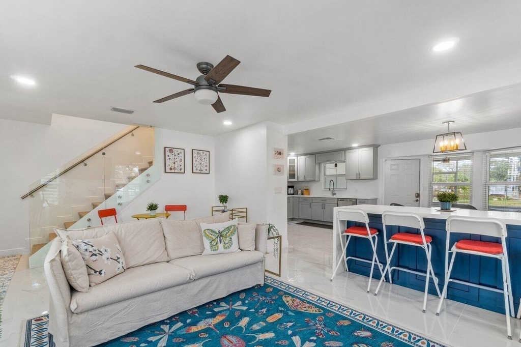 2233 Dock Street - Photo 4