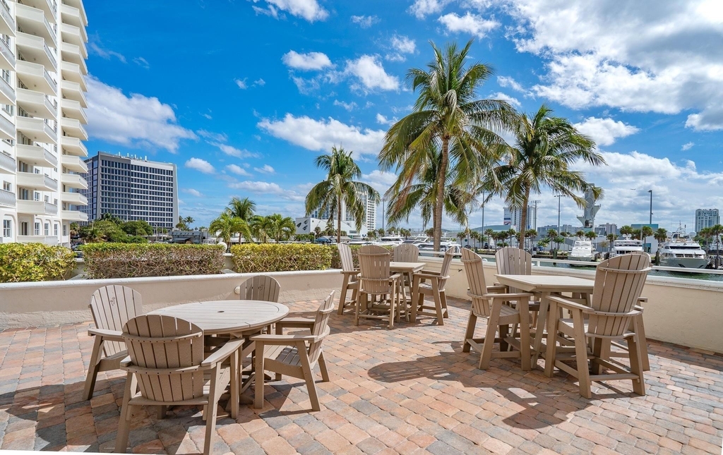 1 Las Olas Circle - Photo 35