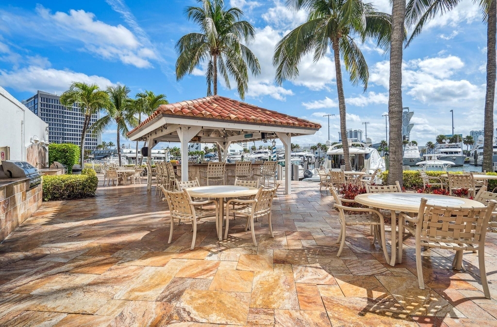 1 Las Olas Circle - Photo 34