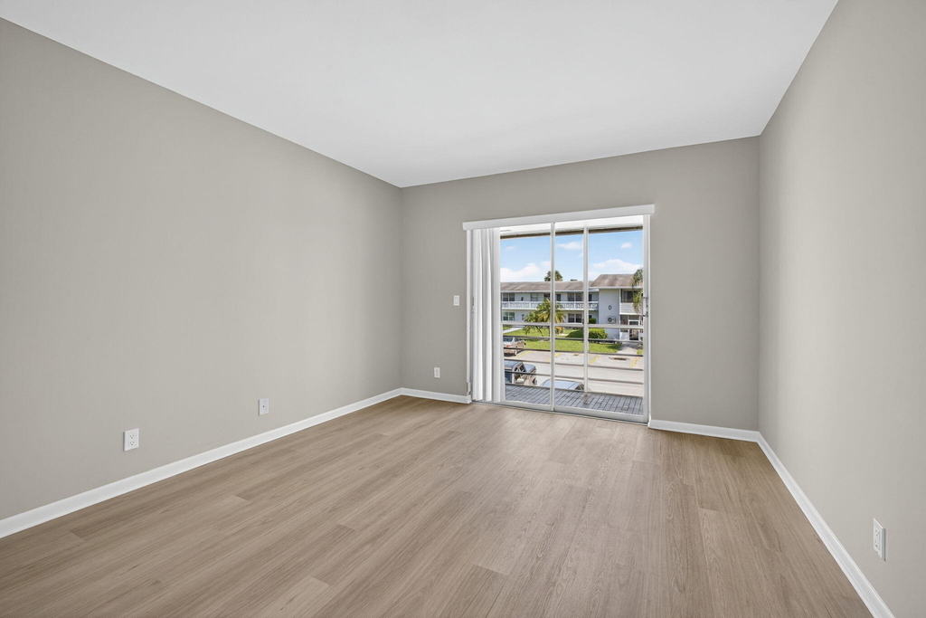42 Easthampton B - Photo 15
