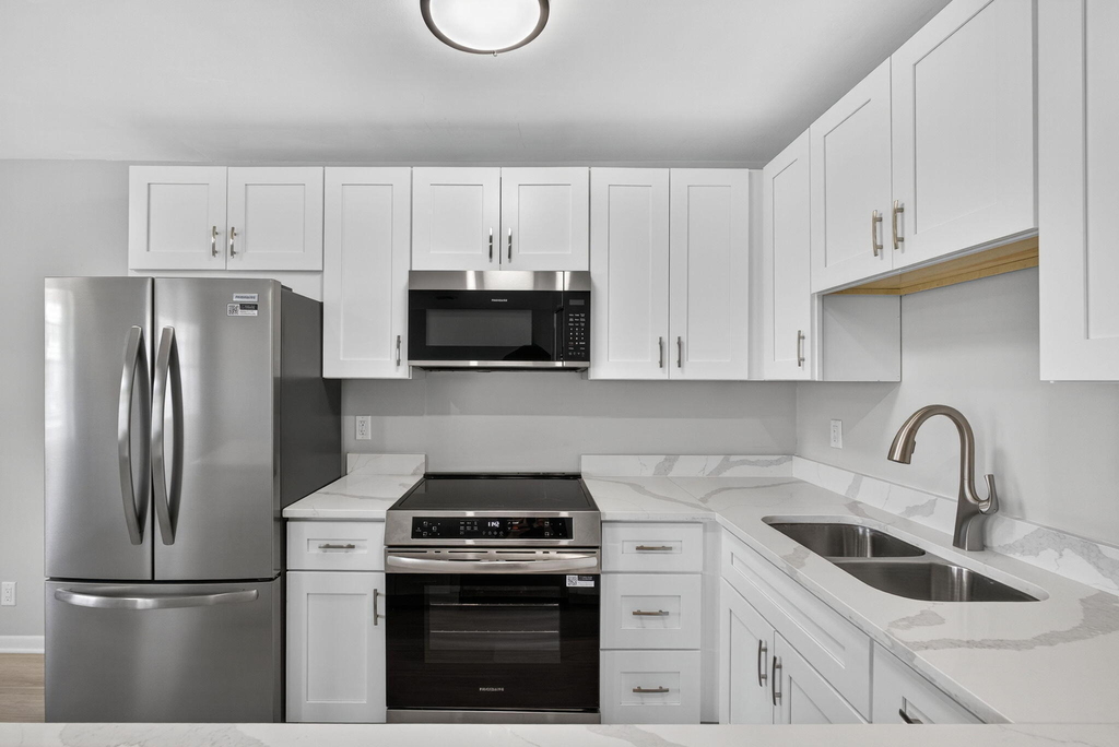 42 Easthampton B - Photo 12