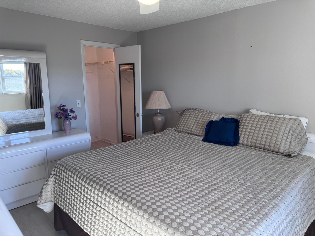300 Ne 26th Avenue - Photo 12