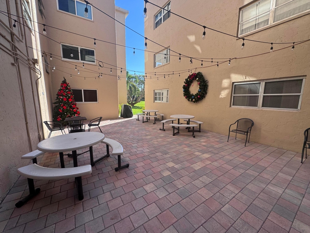 300 Ne 26th Avenue - Photo 18