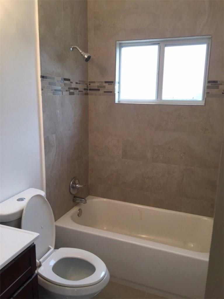1829 Ne 175th Street - Photo 10