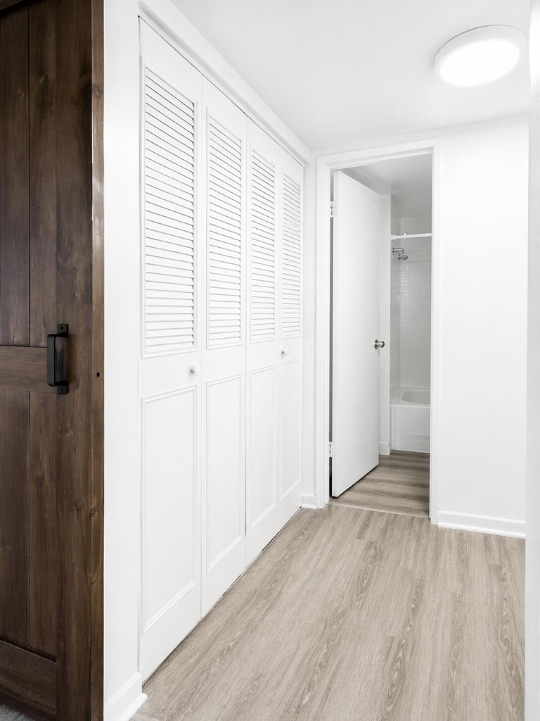 9682 Fontainebleau Boulevard - Photo 6