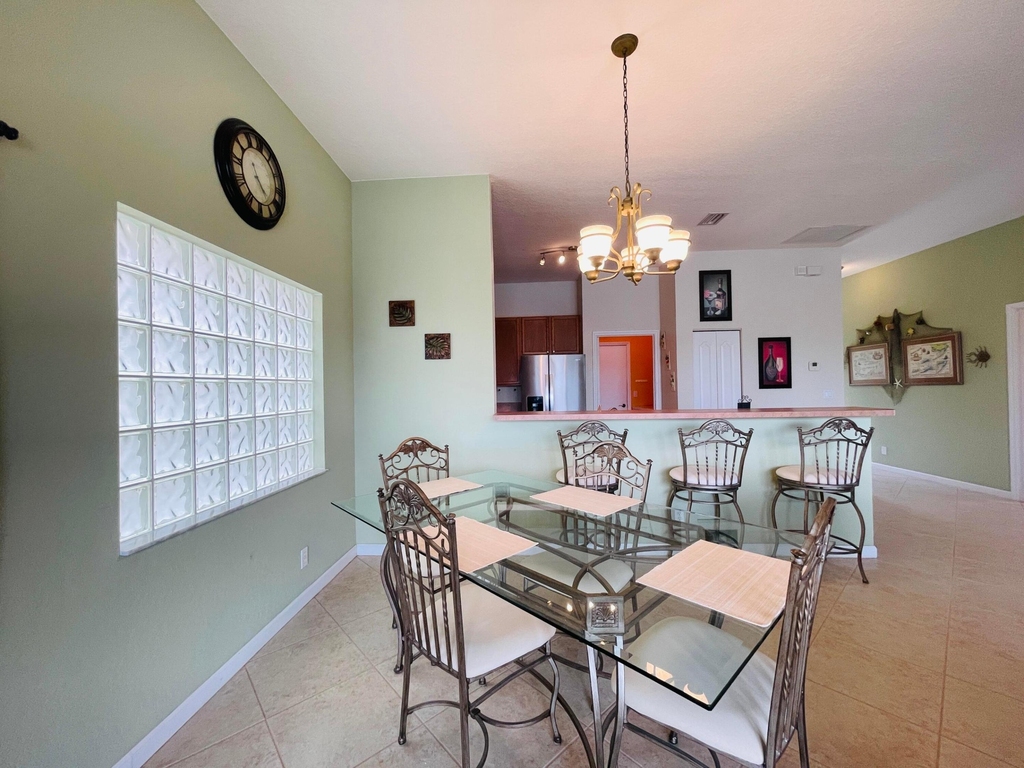 137 Canterbury Place - Photo 13