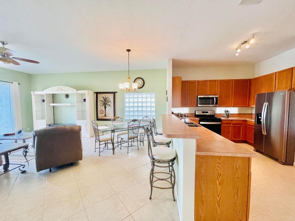 137 Canterbury Place - Photo 8