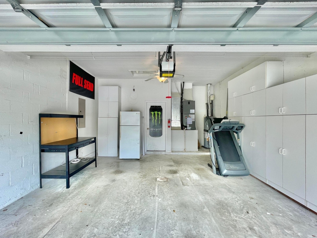 137 Canterbury Place - Photo 27