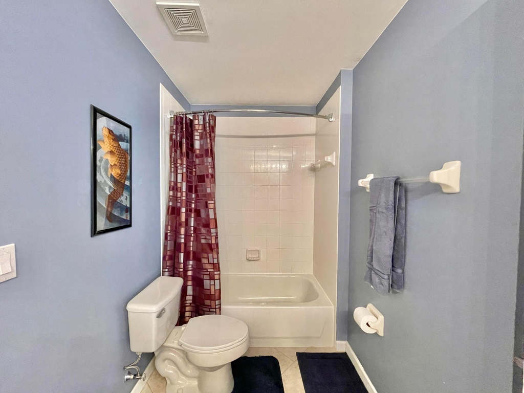137 Canterbury Place - Photo 17