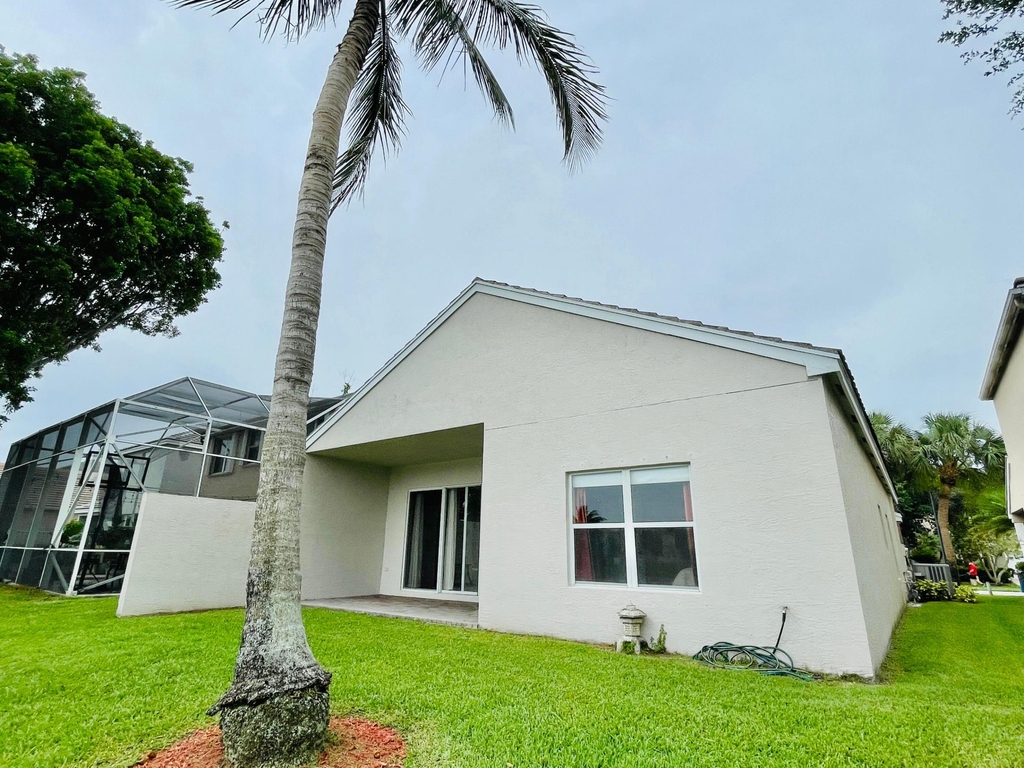 137 Canterbury Place - Photo 28