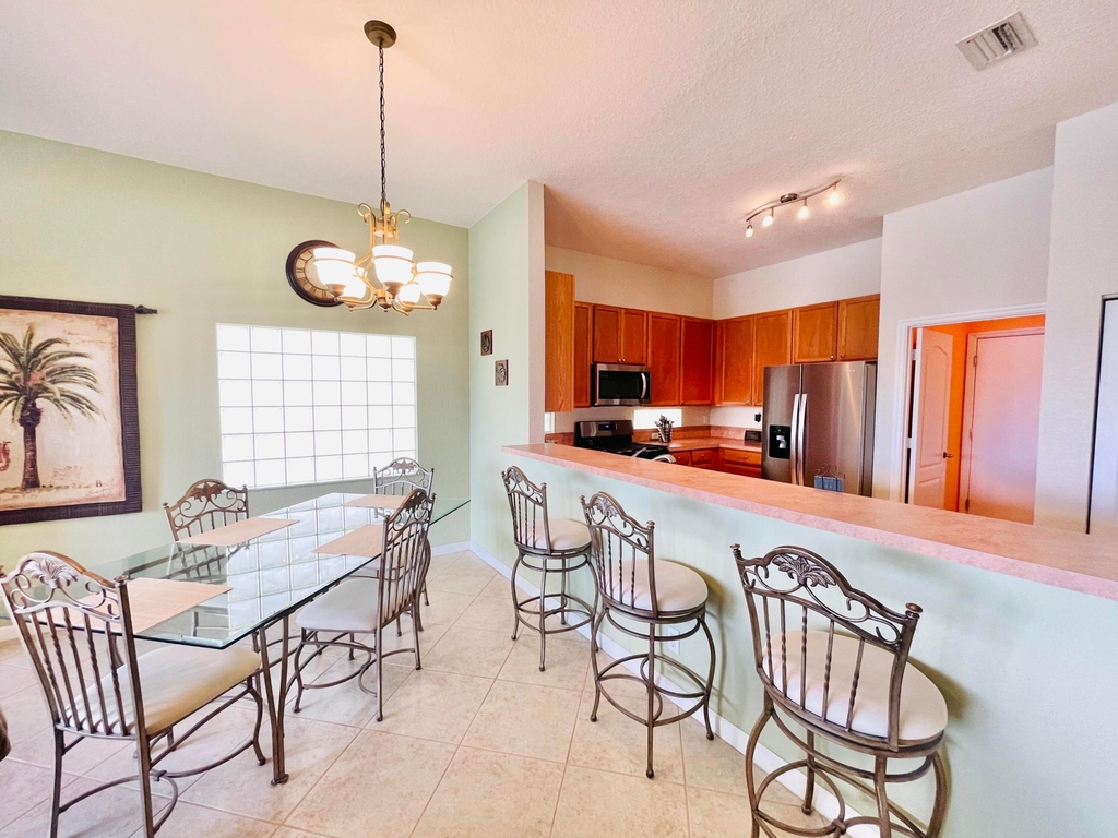 137 Canterbury Place - Photo 9