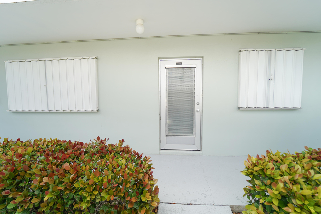 2660 Sw 22nd Avenue - Photo 20