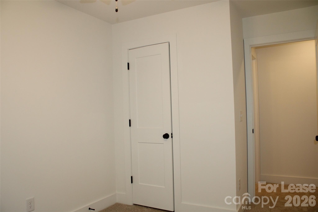 562 W Park Avenue - Photo 17