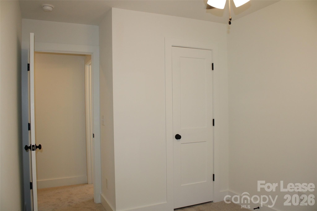 562 W Park Avenue - Photo 19