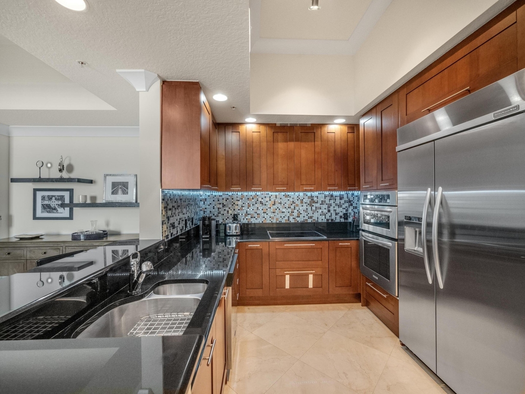 701 S Olive Avenue - Photo 3