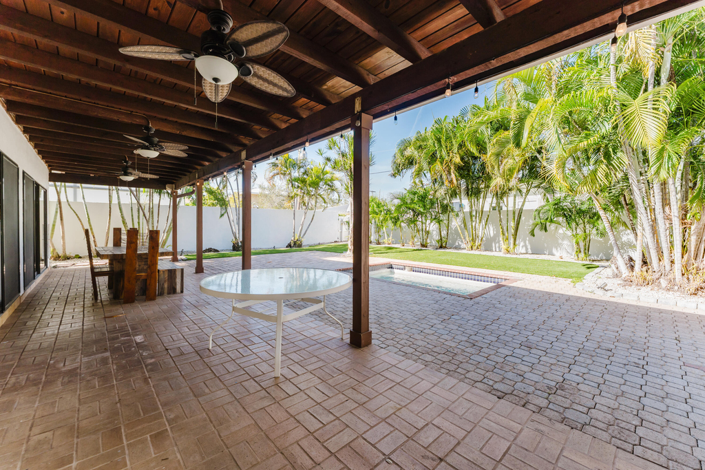 665 Jeffery Street - Photo 39