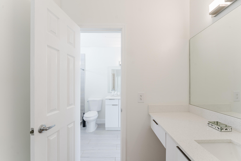 665 Jeffery Street - Photo 32