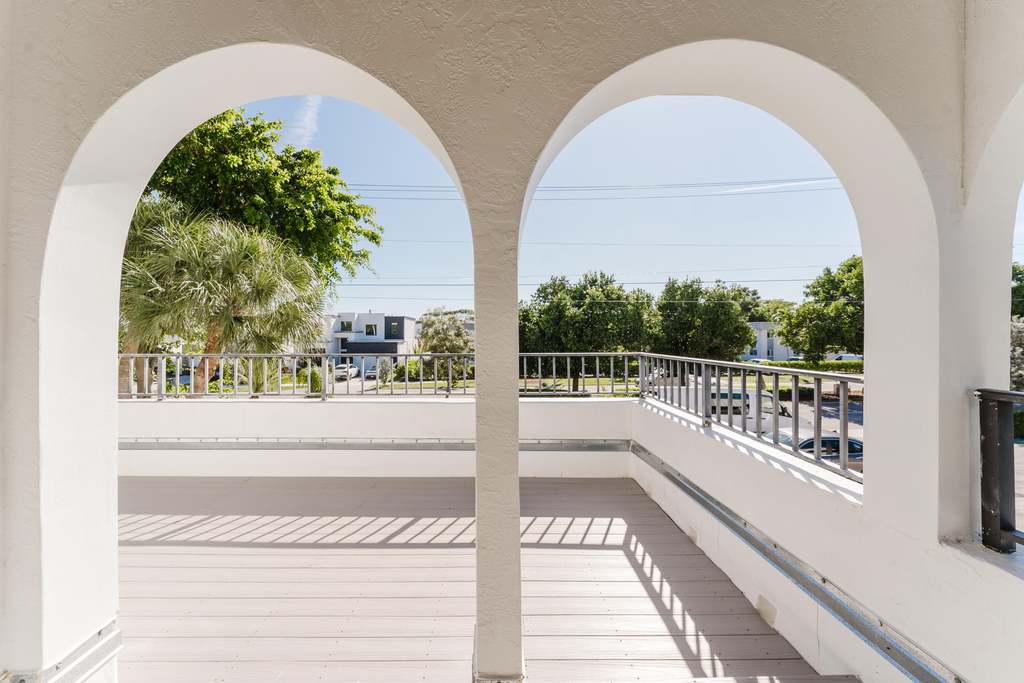 665 Jeffery Street - Photo 35