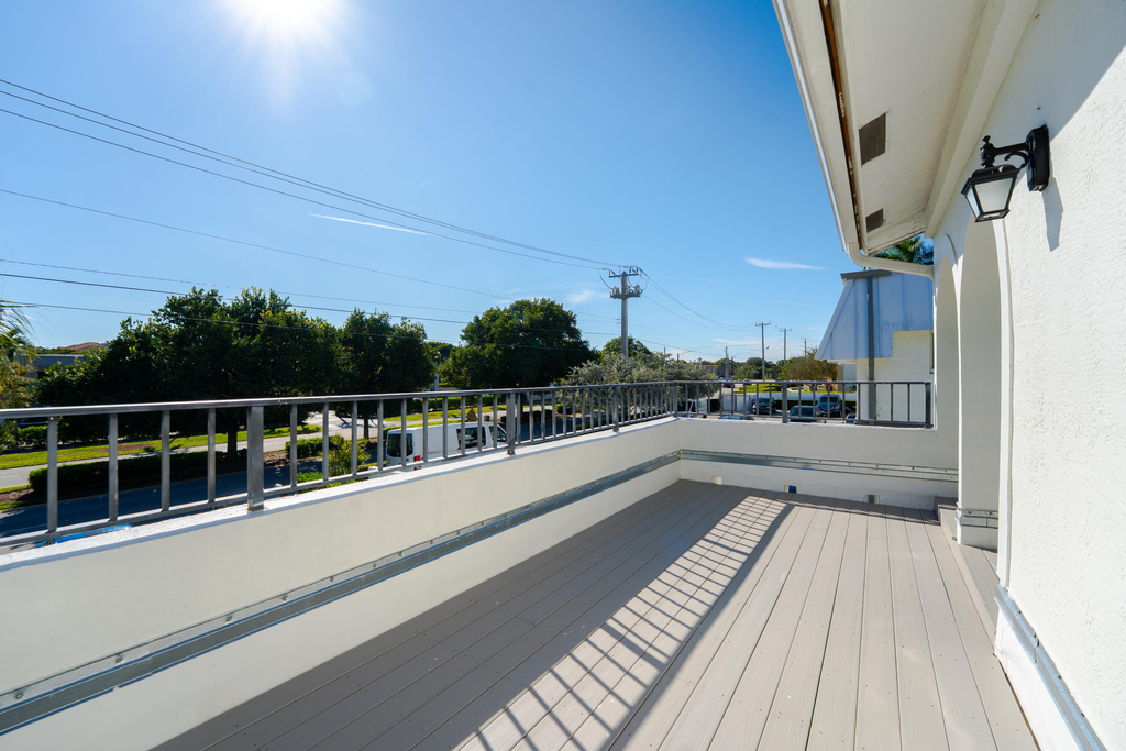 665 Jeffery Street - Photo 37