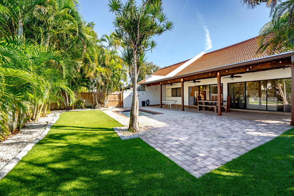 665 Jeffery Street - Photo 41
