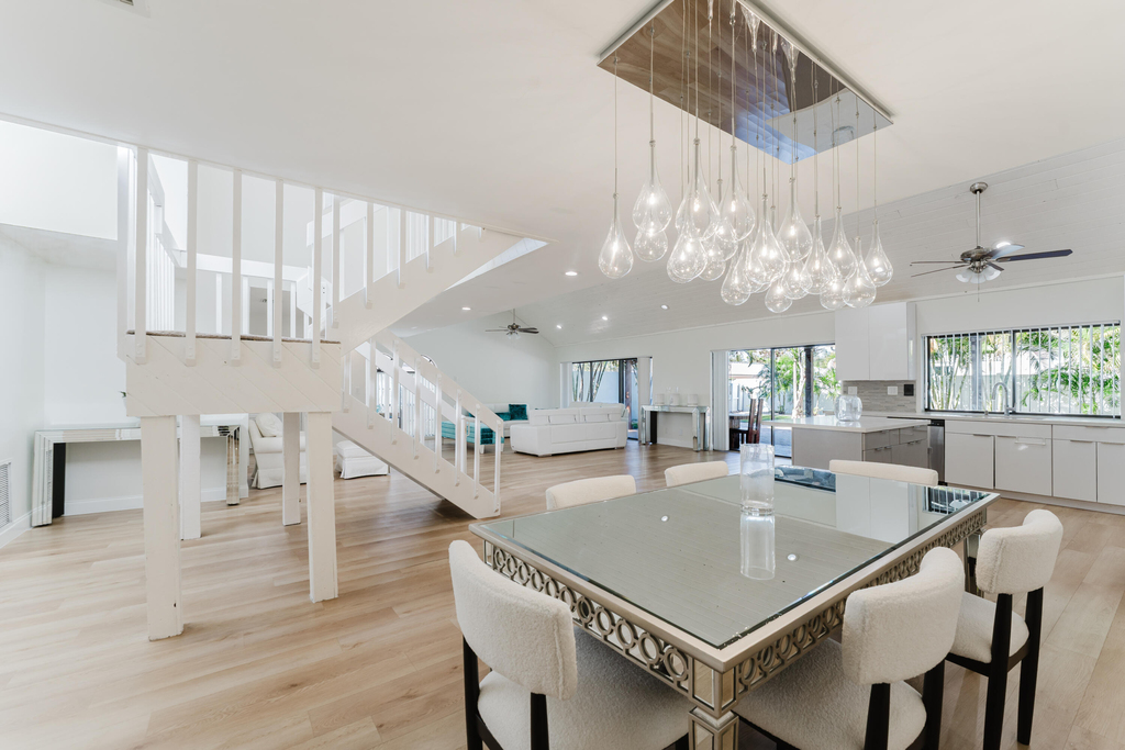 665 Jeffery Street - Photo 6