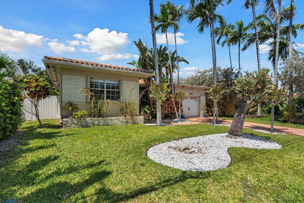 8934 Emerson Avenue - Photo 3
