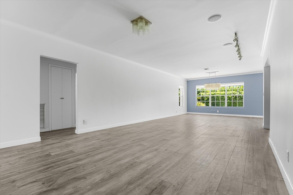 8934 Emerson Avenue - Photo 5