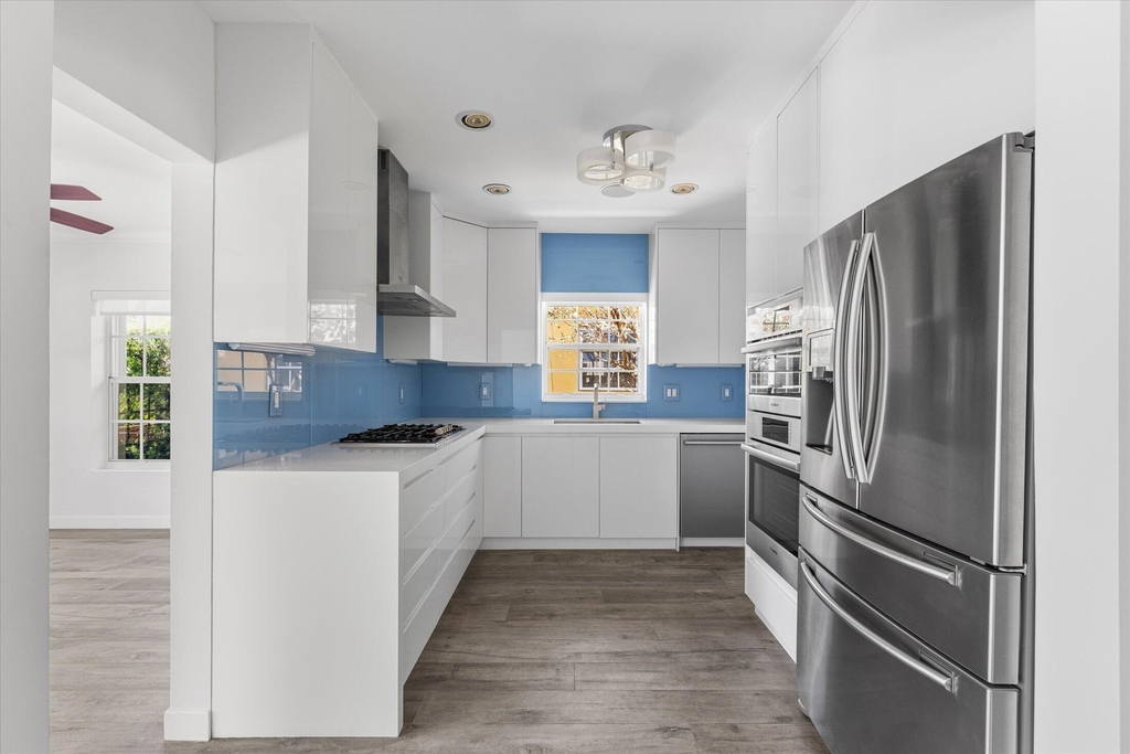 8934 Emerson Avenue - Photo 10
