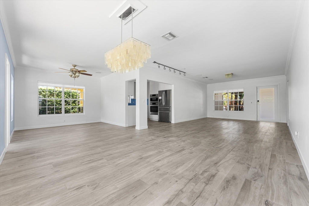 8934 Emerson Avenue - Photo 7