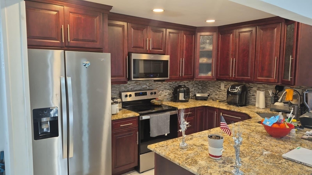 4137 Nw 88th Avenue - Photo 2
