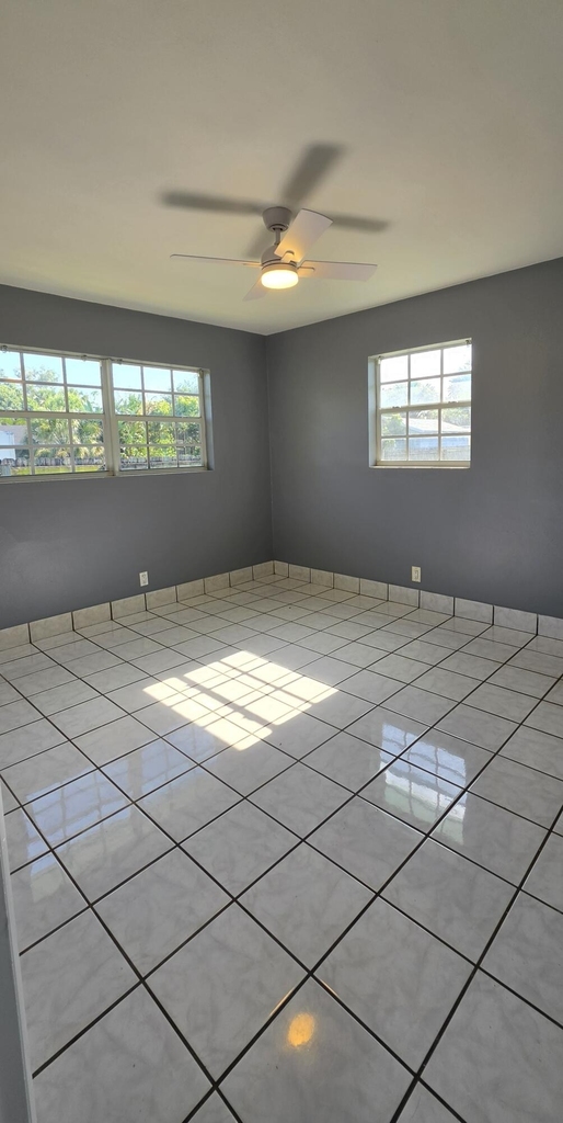 8531 Sunset Drive - Photo 3