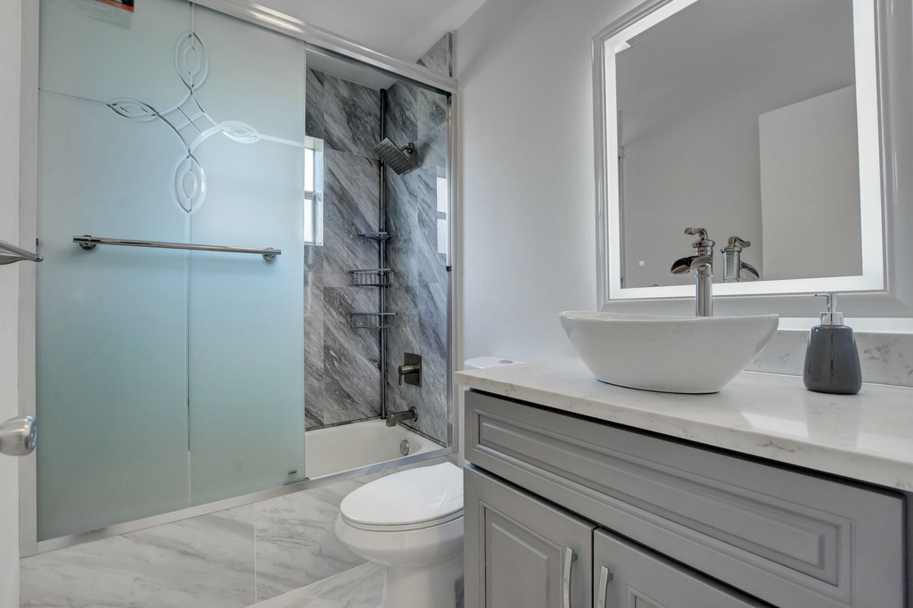 998 Normandy Trail - Photo 14