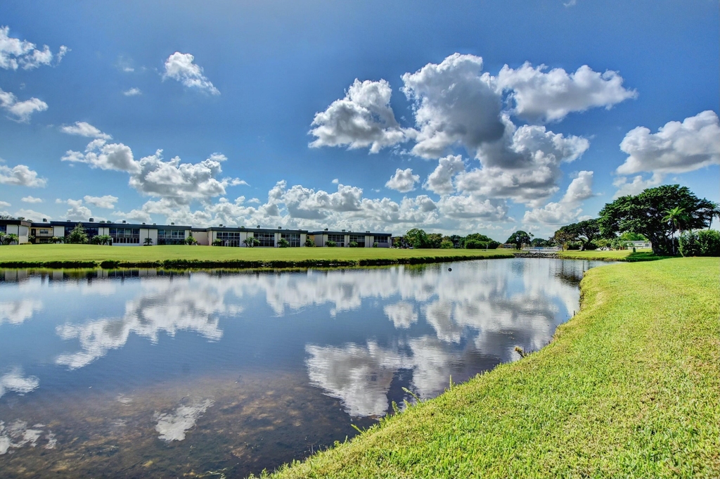 998 Normandy Trail - Photo 26