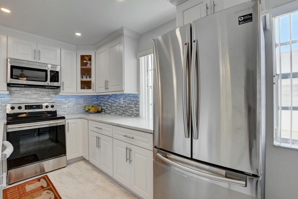 998 Normandy Trail - Photo 6