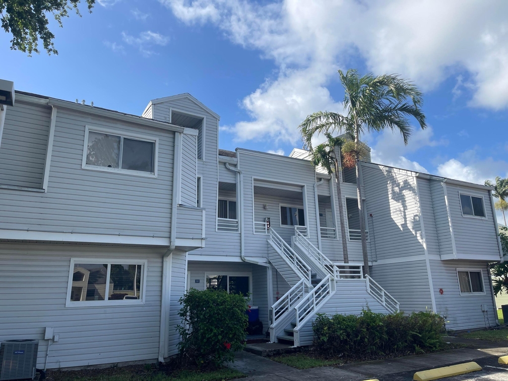 3445 Nw 44th Street - Photo 0