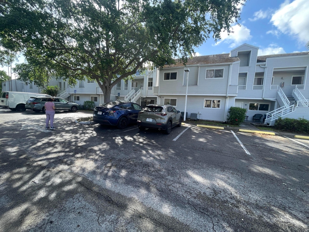 3445 Nw 44th Street - Photo 1