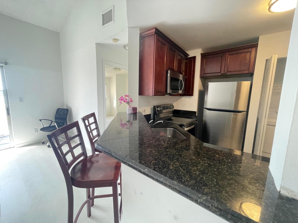3445 Nw 44th Street - Photo 6