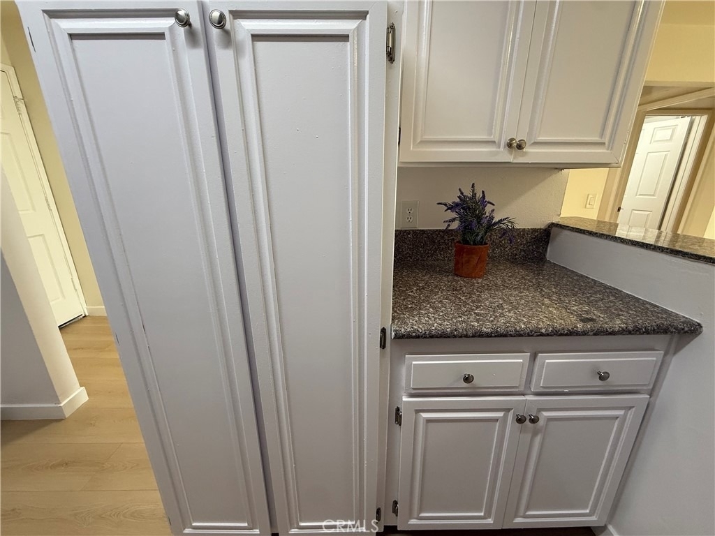 11839 Burbank Boulevard - Photo 5