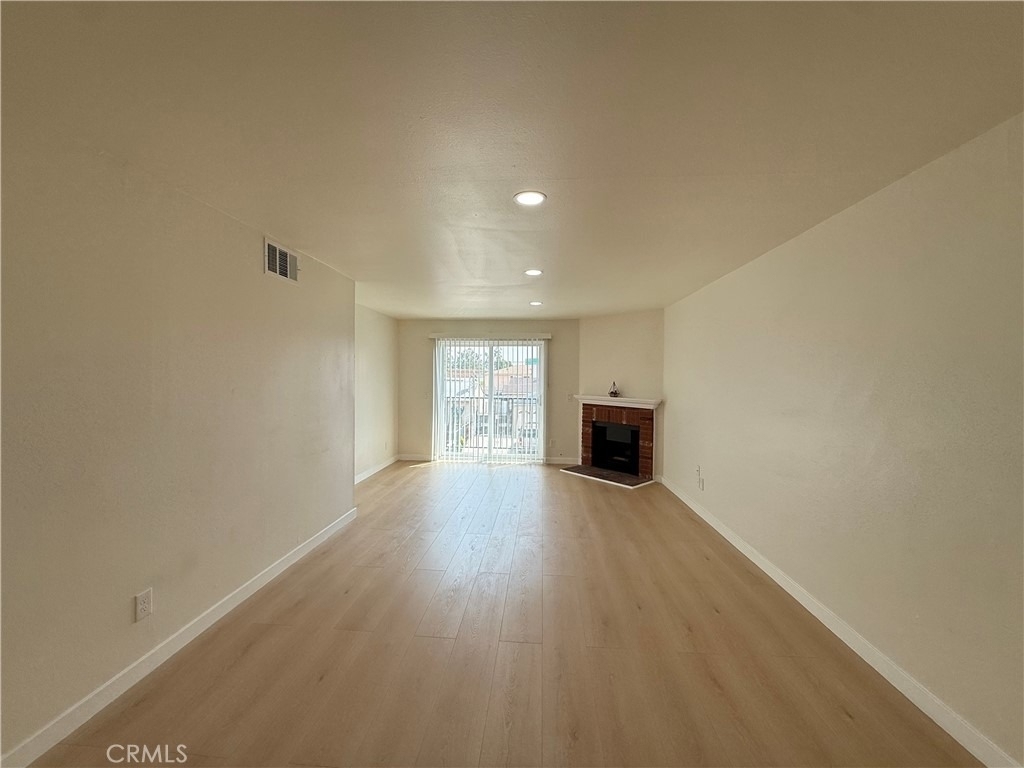 11839 Burbank Boulevard - Photo 7
