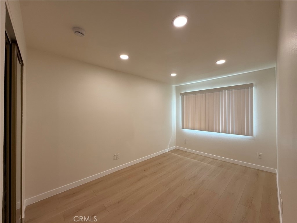 11839 Burbank Boulevard - Photo 12